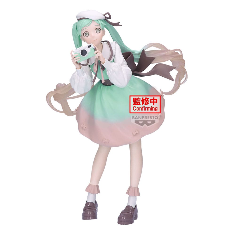 Hatsune Miku Holiday Memories PVC Statue Camera 20 cm